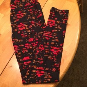 LulaRoe OS leggings. Black body with red- New